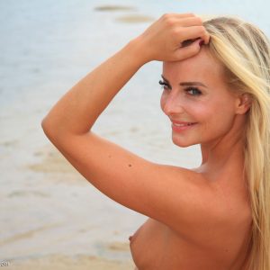 Irresistible XXX
 teen sex images
 highlighting top pornstar
 Emma Button